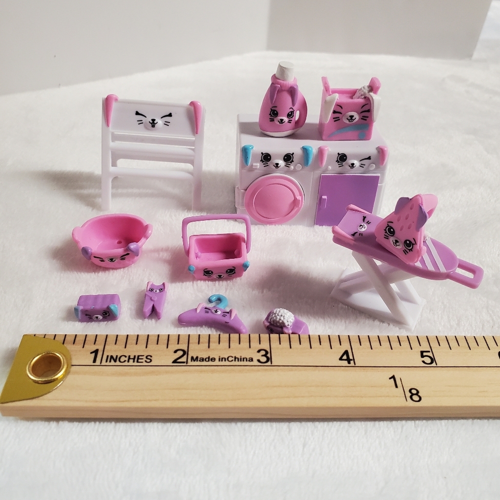 Shopkins Purple and Pink Doll Playset - Picture 3 of 5